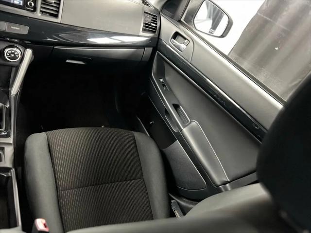 2017 Mitsubishi Lancer ES