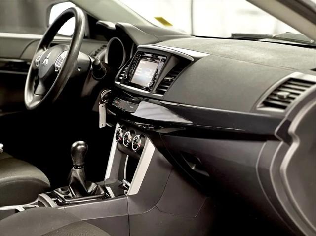 2017 Mitsubishi Lancer ES
