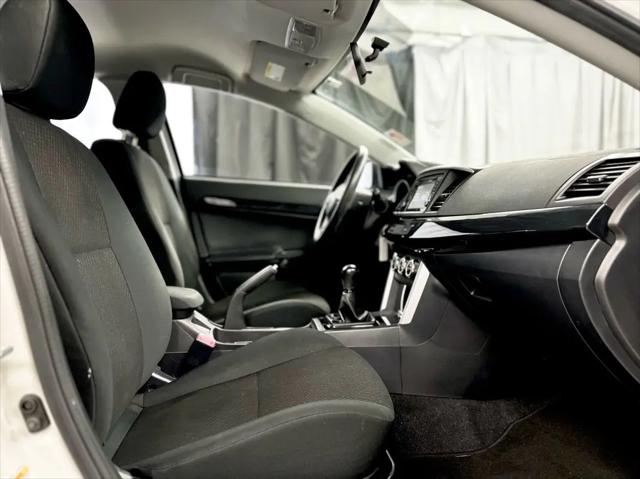 2017 Mitsubishi Lancer ES