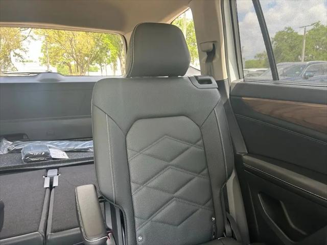 2026 Volkswagen Atlas SE with Technology