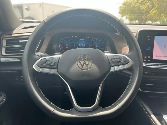 2026 Volkswagen Atlas SE with Technology