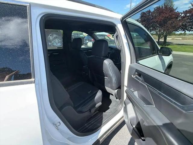 2024 GMC Acadia AWD Elevation