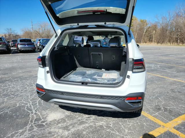2026 Volkswagen Taos SEL