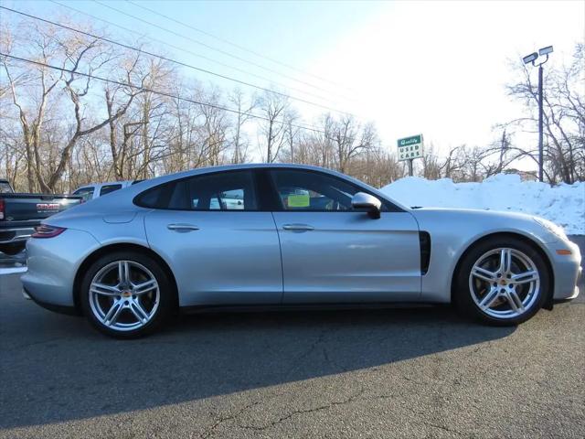2018 Porsche Panamera 4