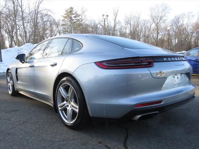 2018 Porsche Panamera 4