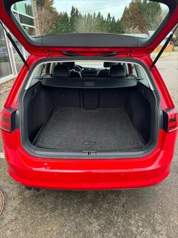 2015 Volkswagen Golf SportWagen TDI SE 4-Door