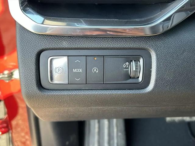 2026 GMC Acadia Elevation FWD