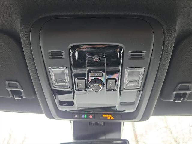 2026 Chevrolet Suburban LT, 4WD