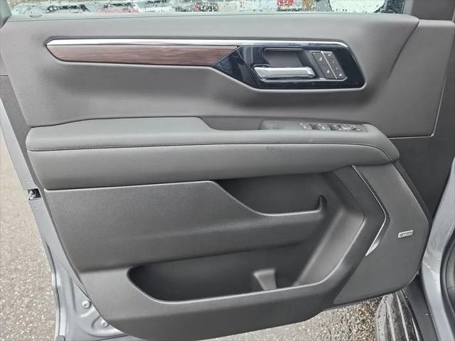 2026 Chevrolet Suburban LT, 4WD