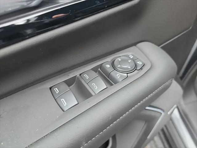 2026 Chevrolet Suburban LT, 4WD