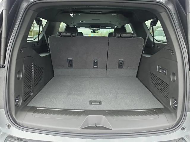 2026 Chevrolet Suburban LT, 4WD