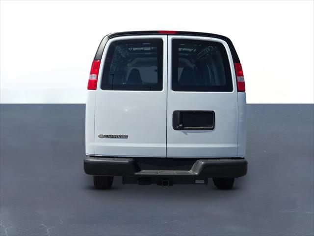 2025 Chevrolet Express Cargo Van RWD 2500 Regular Wheelbase WT