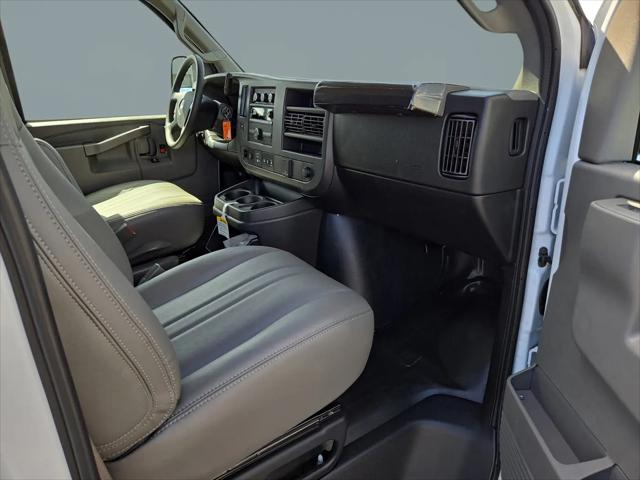 2025 Chevrolet Express Cargo Van RWD 2500 Regular Wheelbase WT