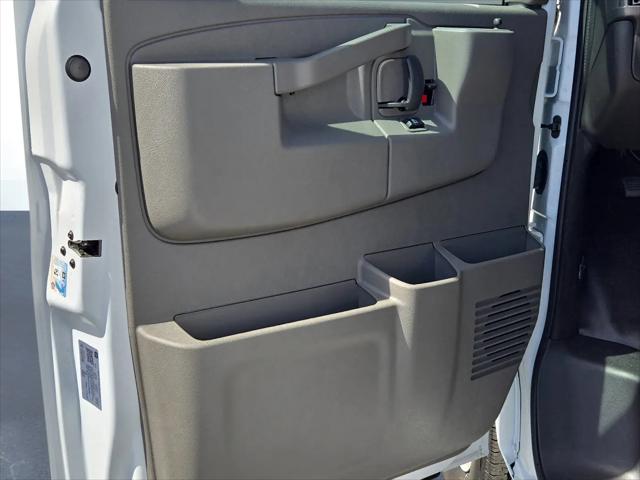2025 Chevrolet Express Cargo Van RWD 2500 Regular Wheelbase WT