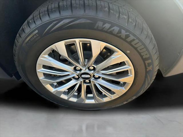 2024 Cadillac XT4 FWD Premium Luxury