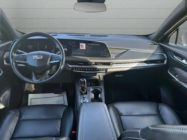 2024 Cadillac XT4 FWD Premium Luxury