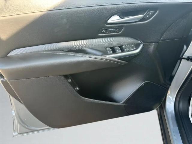 2024 Cadillac XT4 FWD Premium Luxury