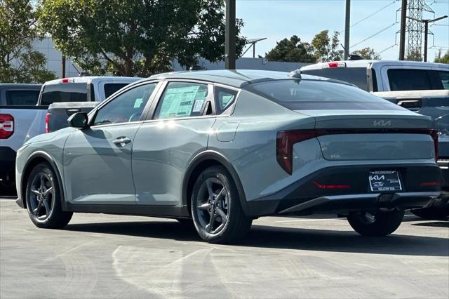 2026 Kia K4 LXS