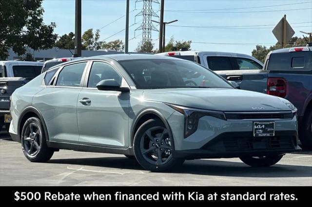2026 Kia K4 LXS
