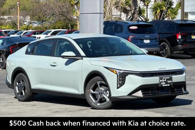 2026 Kia K4 LXS