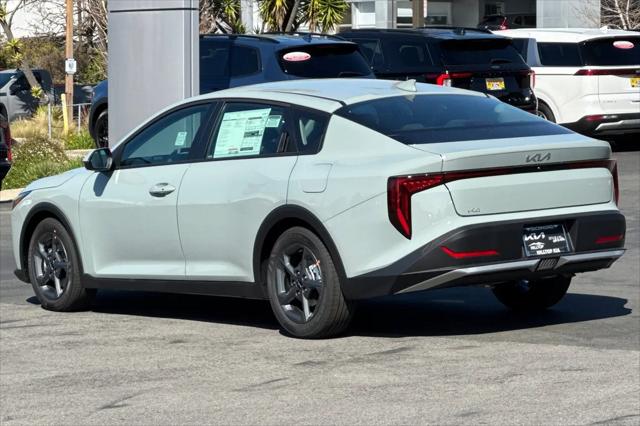 2026 Kia K4 LXS