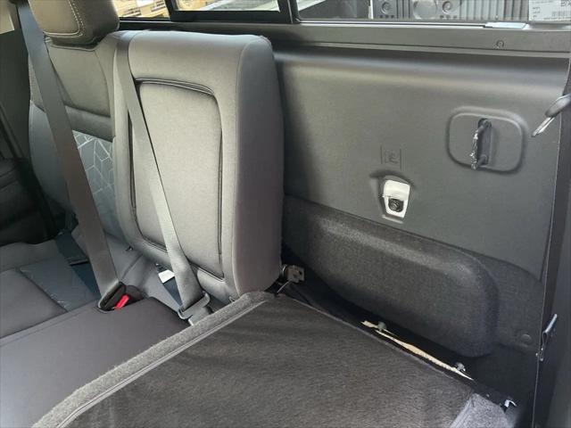 2026 Nissan Frontier Crew Cab SV 4x2
