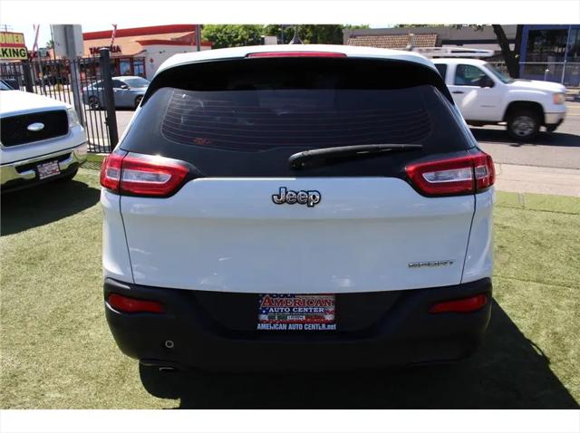 2016 Jeep Cherokee Sport