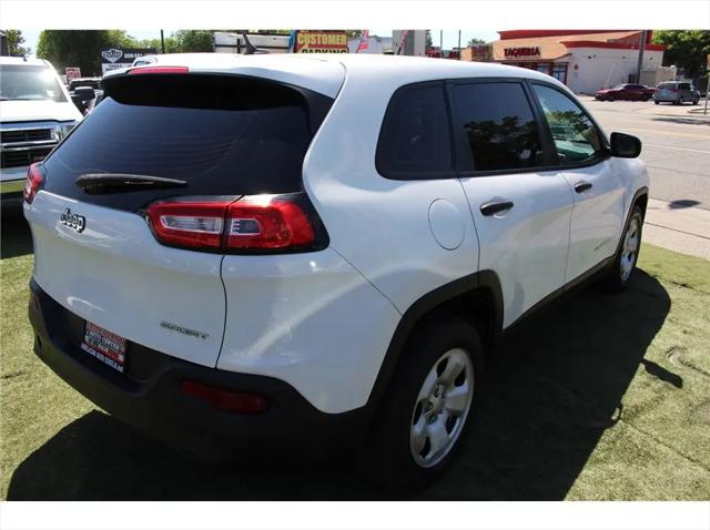2016 Jeep Cherokee Sport