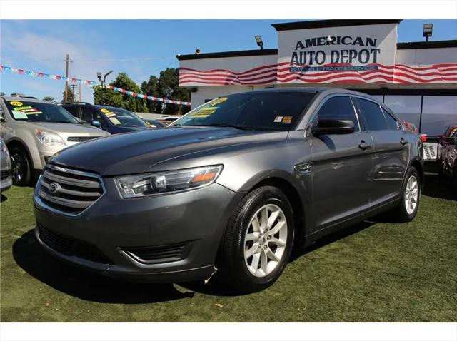2014 Ford Taurus SE