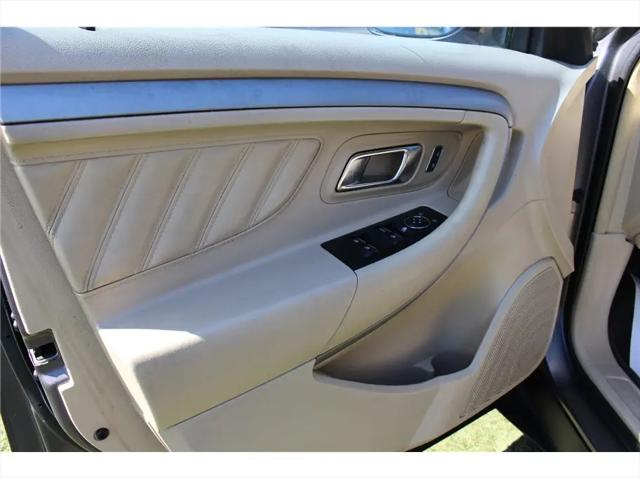 2014 Ford Taurus SE