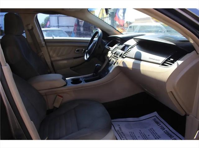 2014 Ford Taurus SE