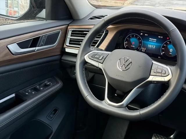 2026 Volkswagen Atlas SE with Technology