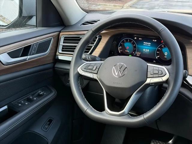 2026 Volkswagen Atlas SE with Technology