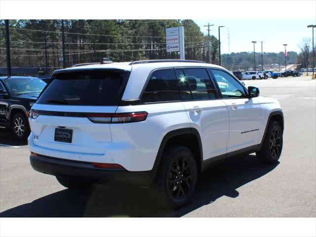 2026 Jeep Grand Cherokee Altitude 4x2