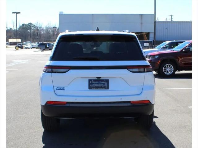 2026 Jeep Grand Cherokee Altitude 4x2