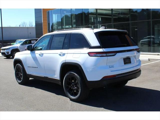 2026 Jeep Grand Cherokee Altitude 4x2