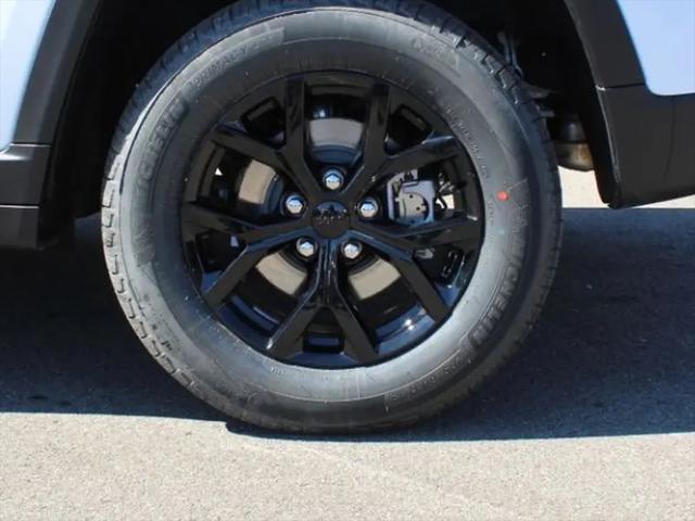 2026 Jeep Grand Cherokee Altitude 4x2