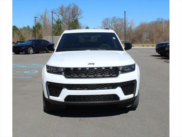 2026 Jeep Grand Cherokee Altitude 4x2