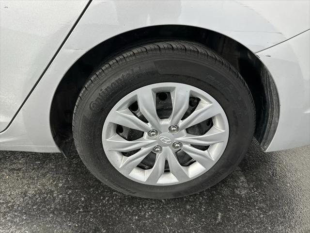 2020 Hyundai Accent SE