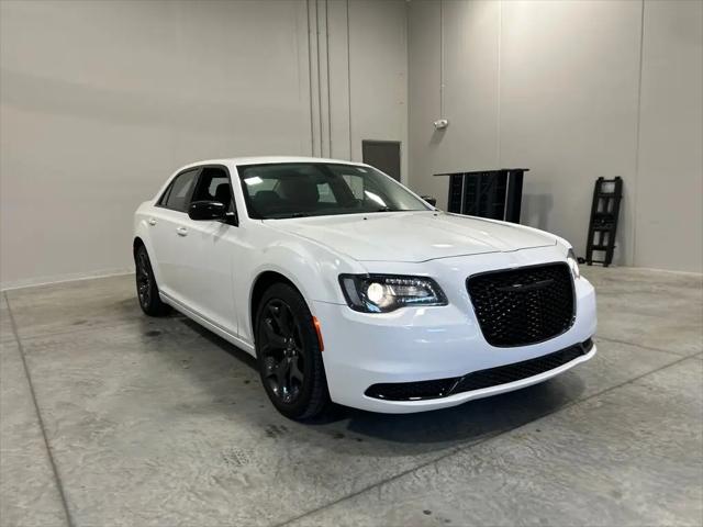 2022 Chrysler 300 Touring