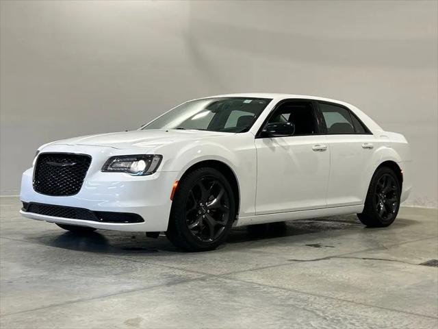 2022 Chrysler 300 Touring