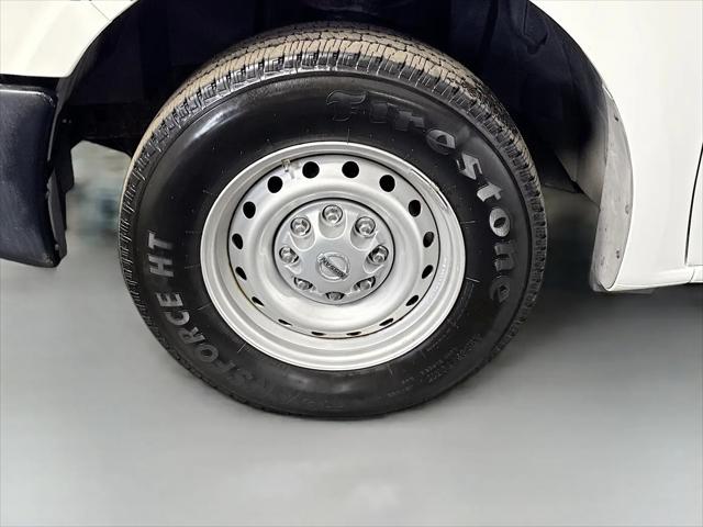 2017 Nissan 3500 S V6