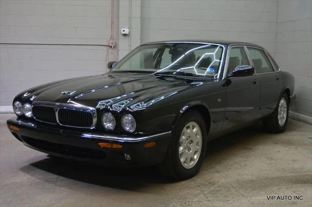 2000 Jaguar XJ Standard