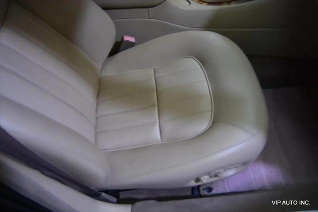 2000 Jaguar XJ Standard