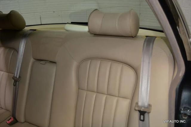 2000 Jaguar XJ Standard