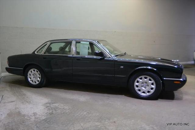 2000 Jaguar XJ Standard