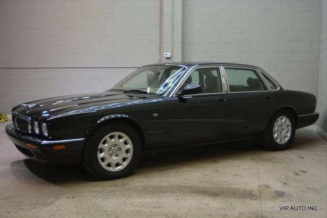 2000 Jaguar XJ Standard