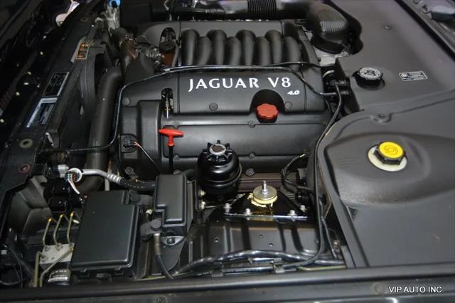 2000 Jaguar XJ Standard