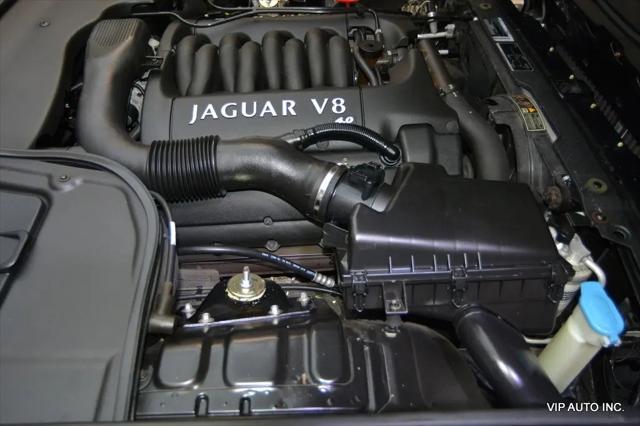 2000 Jaguar XJ Standard