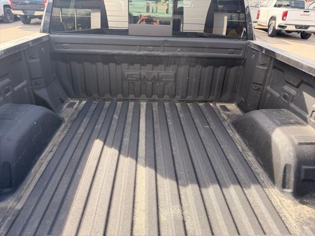 2022 GMC Sierra 1500 4WD Crew Cab Short Box SLT